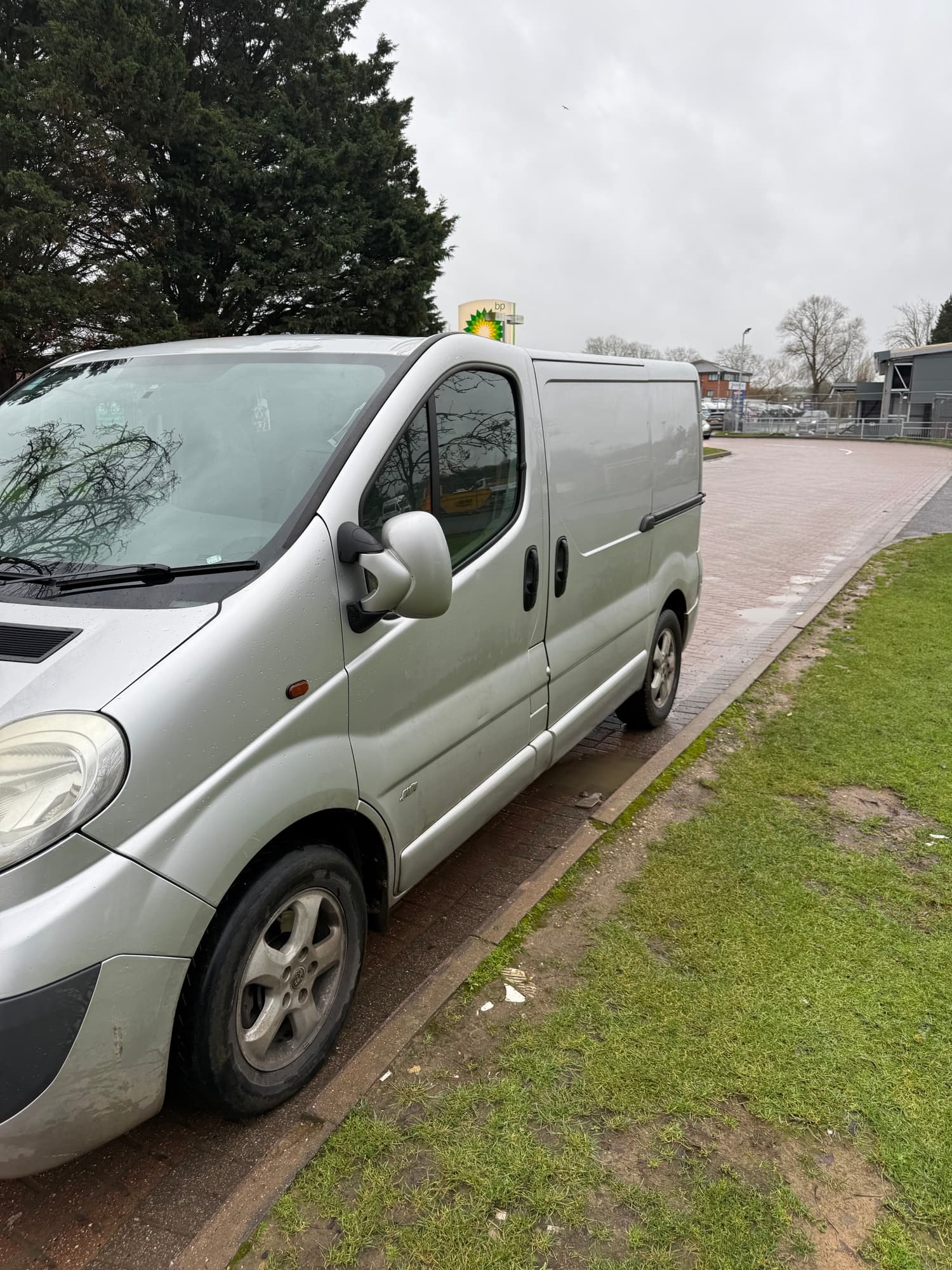 Bulldog Management Services courier van - side view